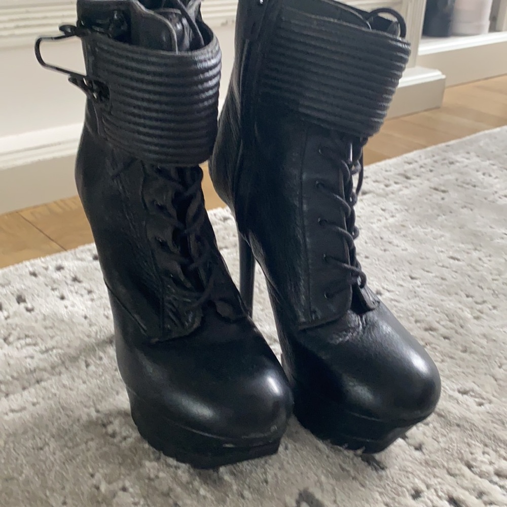 Sam Edelman size 8 Vixen platform hi heeled boot